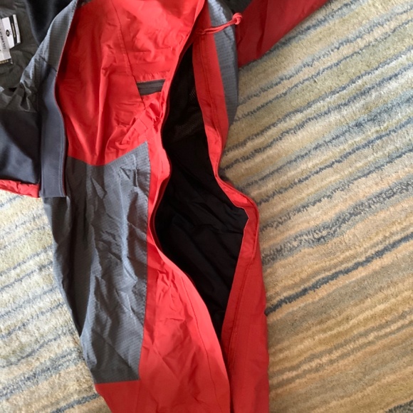 Windbreaker, Columbia - Picture 6 of 10